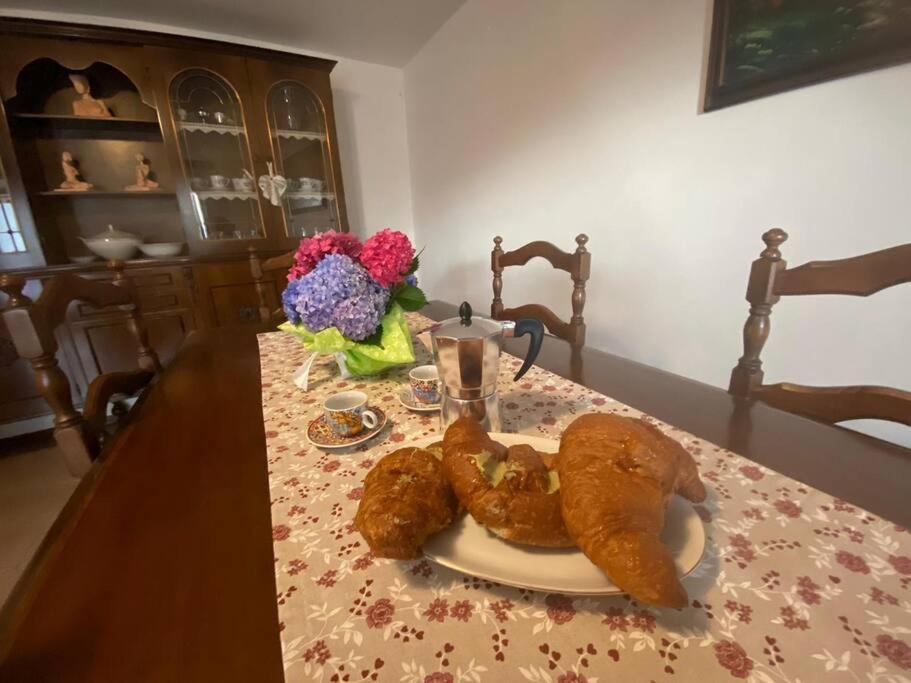 Casa Vacanze Il Pettirosso. Pisogne Esterno foto
